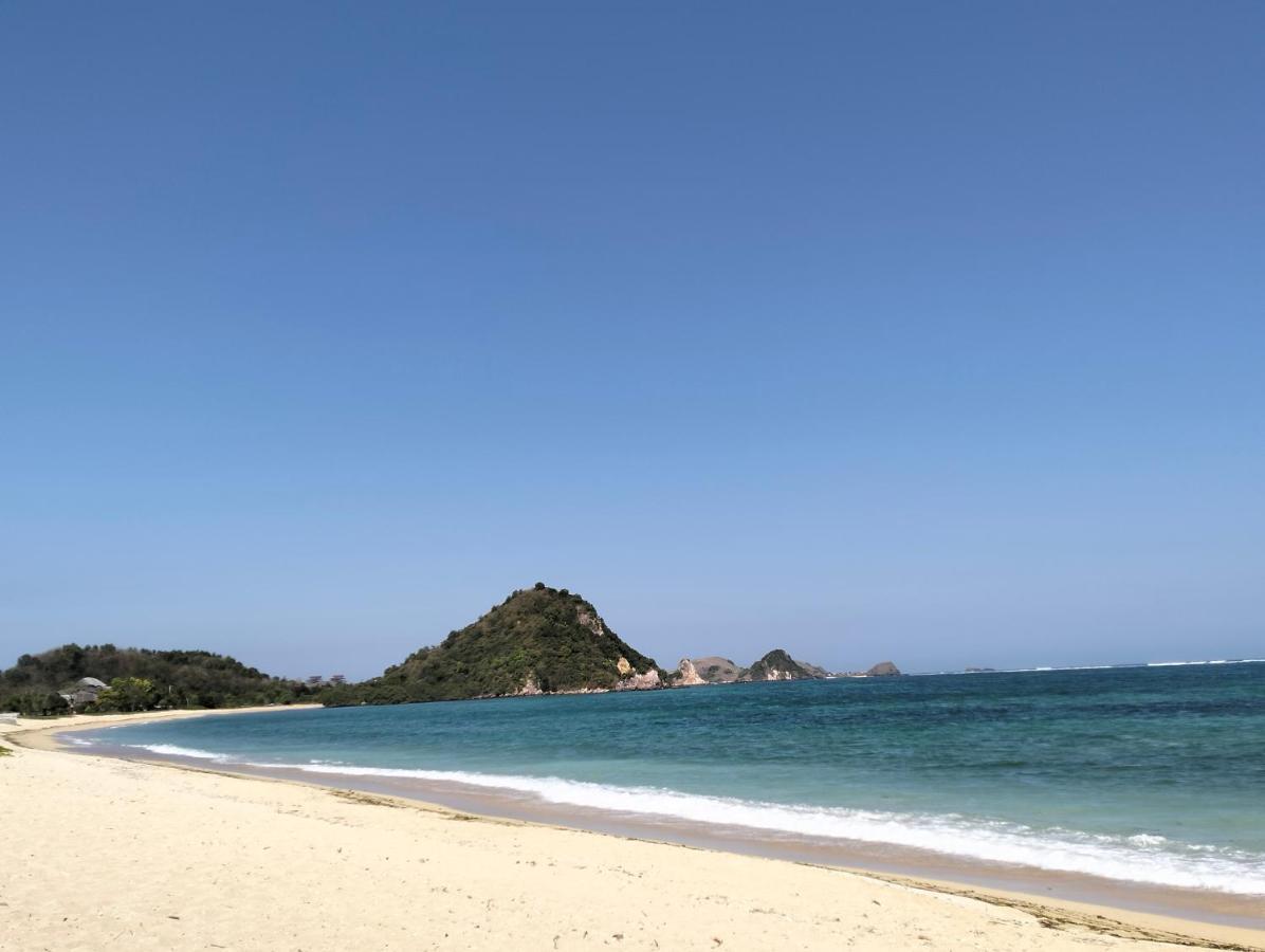 T&T Homestay Kuta  Экстерьер фото